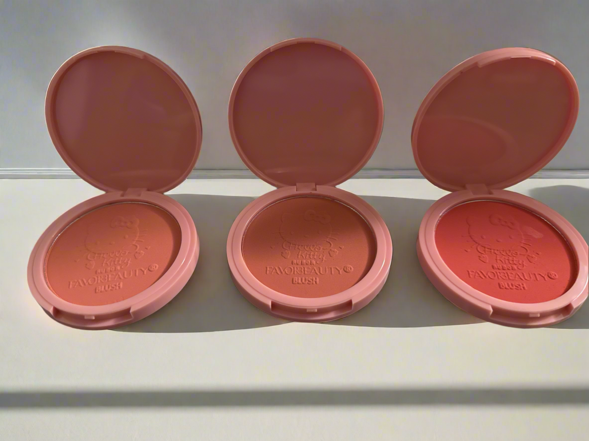 ✨Hello Kitty blush✨