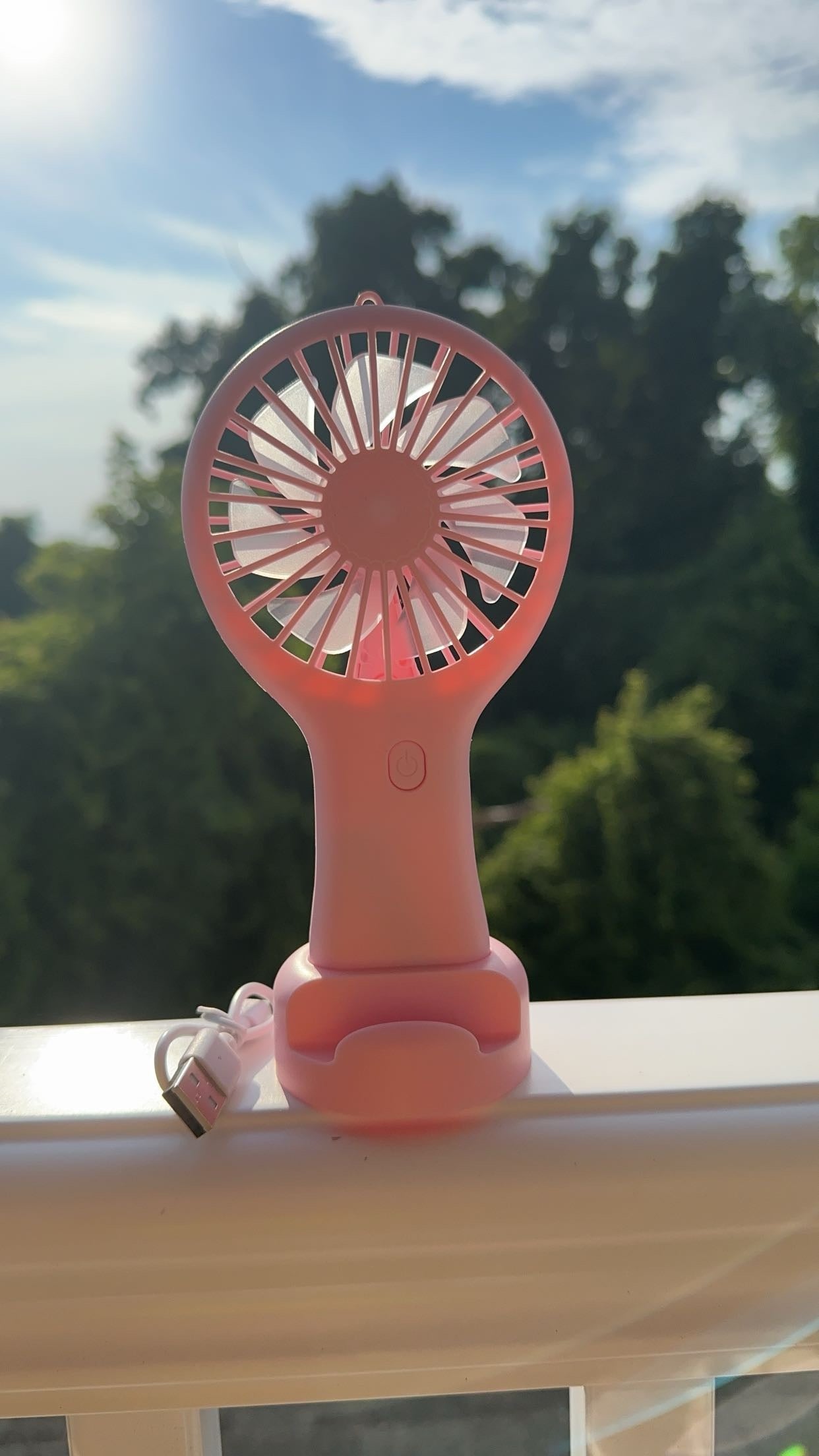 ✨ Feeling Fresh Mini Fan✨