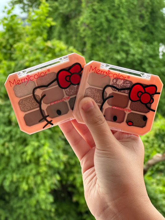 ✨Small Hello Kitty Eyeshadow Palette✨