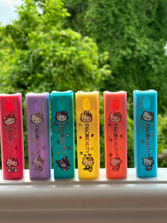 ✨The Hello Kitty small perfume✨