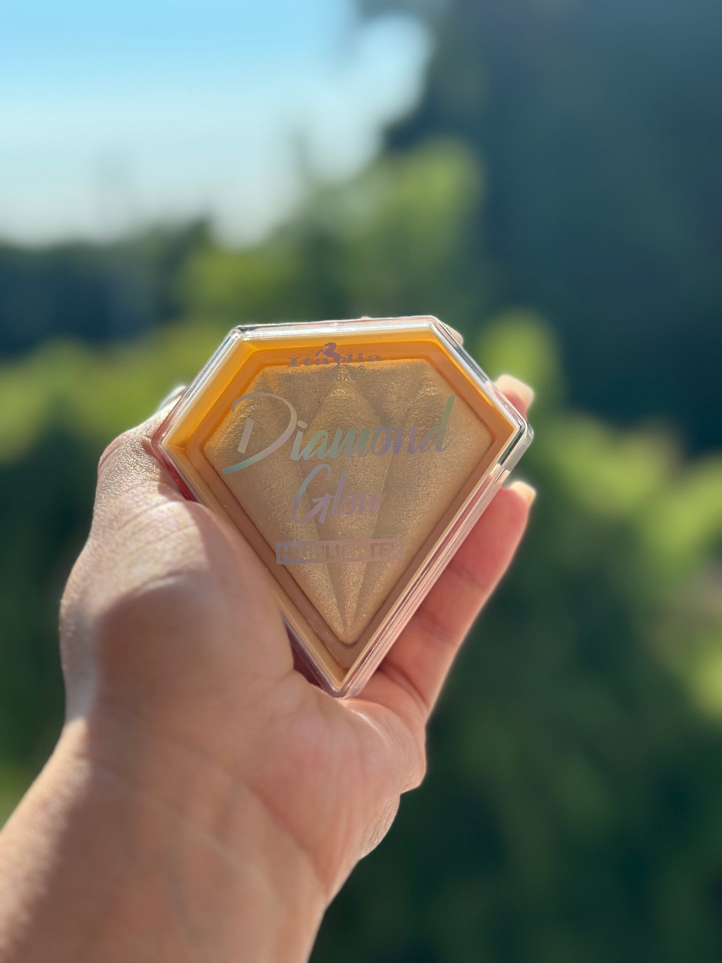 ✨Diamond Glow Highlighter✨